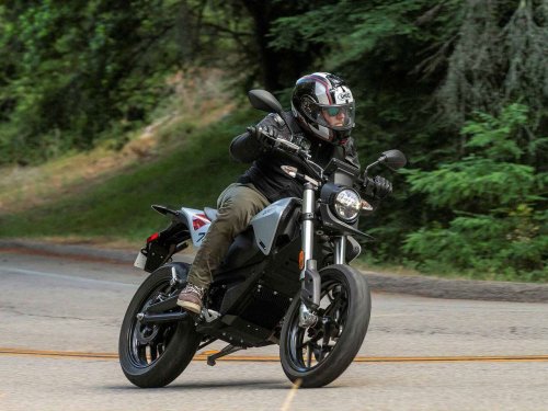 7 Reasons Why Your First Motorcycle Should Be Electric