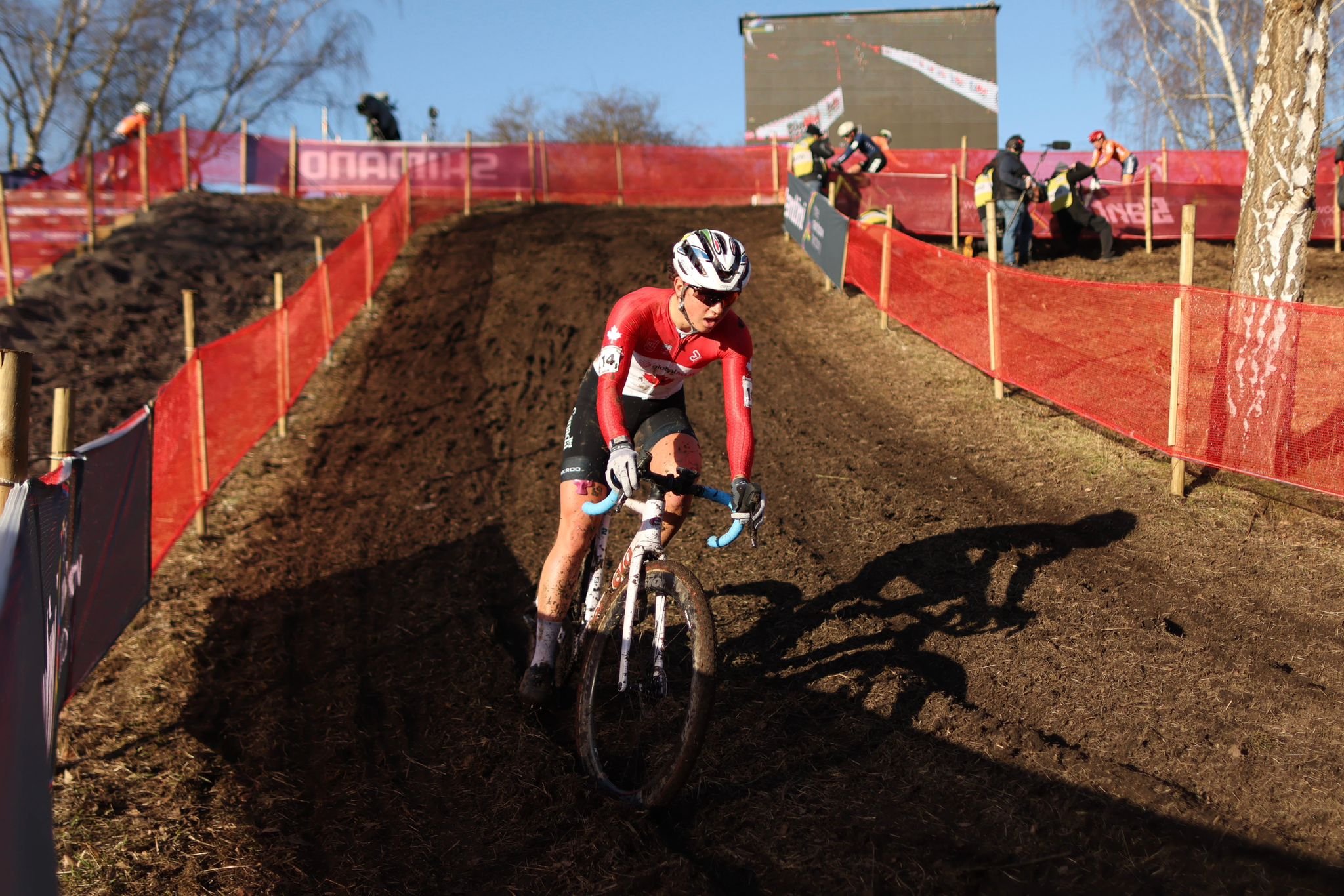 Fem van Empel claims world championship natural hat trick