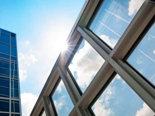 Ces fenêtres photovoltaïques sont une alternative invisible aux panneaux solaires