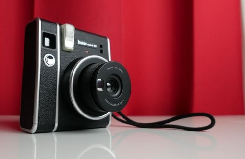 Test - Fujifilm Instax Mini 40 : un Instax Mini 11 dans un écrin vintage