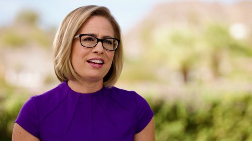 In Senate shake-up, Sinema changes her party affiliation to independent