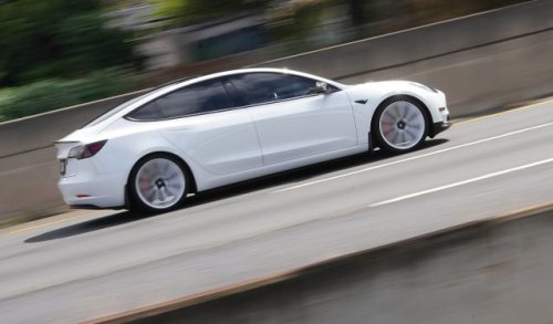 Chad Blair: Honolulu Appears Overrun With Teslas. That’s Good News For EVs