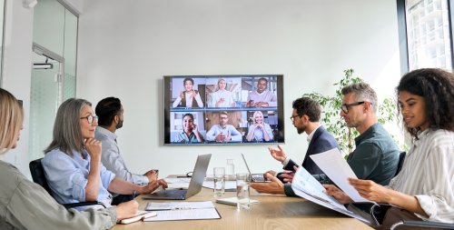 How to use the new Zoom Whiteboard for hybrid meetings