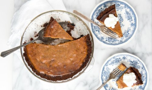Grilled Pumpkin Pie with Smoked Crust - Barbecuebible.com