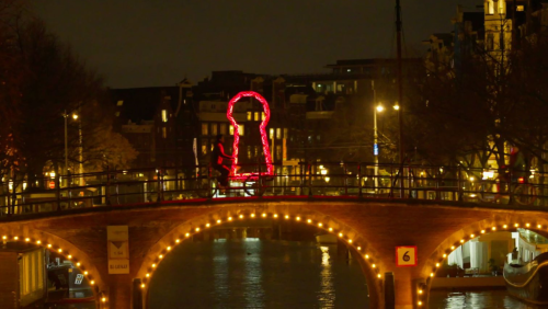 Mysterious Keyhole Lights Up the Darkness for Spirit of Amsterdam | LBBOnline