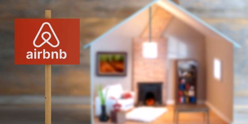 Here’s How This Couple’s Spare  Bedroom Became A $30,000/Month Side Hustle