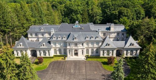 A Look Inside: $37.5M Canadian mansion with its own nightclub (PHOTOS)