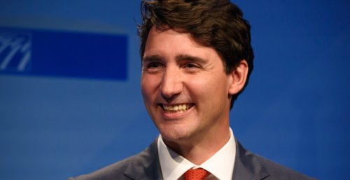 Prime Minister Justin Trudeau spotted visiting restaurant on busy Toronto street