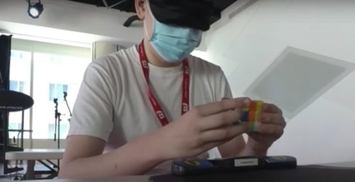 Montreal teen breaks Canadian blindfolded Rubik's cube record (VIDEO)