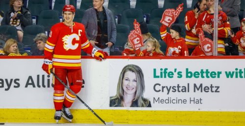 "OMG that advertisement": Flames fans react to hilarious board ad at Scotiabank Saddledome