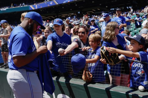 Looks like many Toronto Blue Jays fans will skip Canadian invasion of Seattle this year