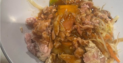 "It's still alive": Raw chicken served at UBC eatery has folks shook