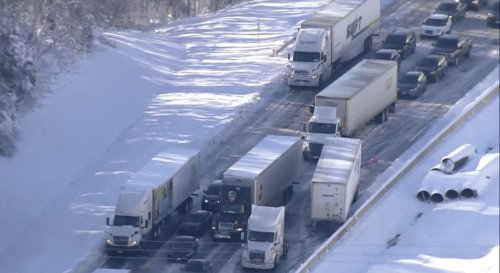 Sen. Tim Kaine and others live-tweet the nightmare of being trapped on I-95 for more than 20 hours