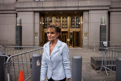 Sarah Palin officially a loser again for the millionth time, you betcha