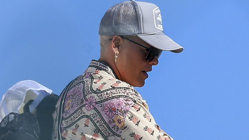 Pink and family flee Sydney after being denied entry into Aussie club