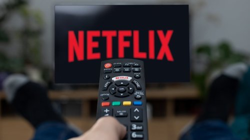 New Netflix romcom dubbed a 'must watch' rockets up charts - but is has viewers divided