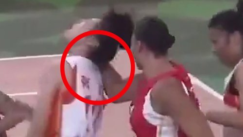 Controversial Aussie basketballer Liz Cambage is ejected for two shocking acts of violence during...
