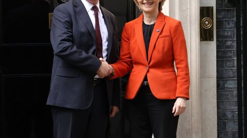Starmer risks clash with Trump by plotting 'reset' with EU that hails free trade, backs Ukraine's territory and condemns attacks on Paris climate deal