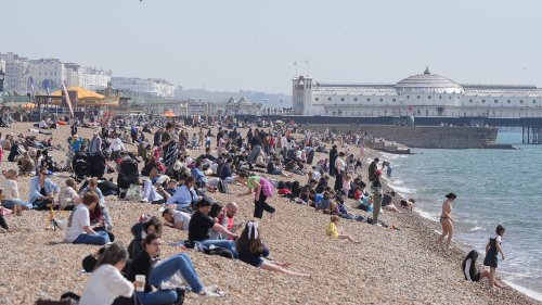 The hottest April for seven years: Temperatures set to hit 29C by Thursday as Britain enjoys first taste of summer as warm air moves up from Europe