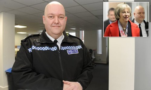 Policeman sacked for texting 'pikeys' loses unfair dismissal case