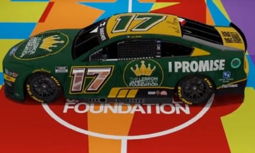NASCAR team part-owned by Lakers star LeBron James unveils new paint