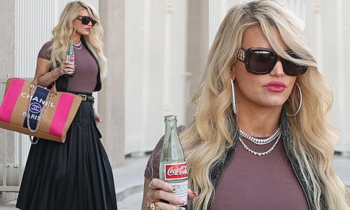 Jessica Simpson dons diamonds and Chanel for photo with her Coca Cola