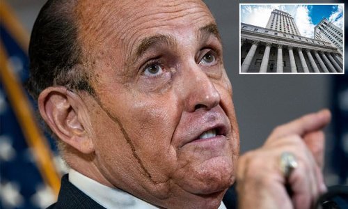 More than 3,000 of Giuliani's communications released to feds: Report