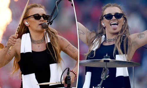 Fans praise nonbinary singer G Flip's hidden message for girlfriend during AFL performance: 'Gayest thing that's ever happened at a Grand Final halftime show'
