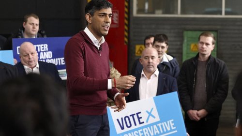 'It's losing by a bit, or a massive defeat': Tories urge Rishi Sunak to go for a summer election to...