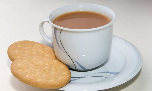 Britain calls (tea)time on the beloved builder's brew: Survey reveals strong, white and sugary beverage has fallen almost completely out of favour