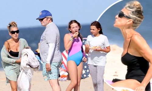 Sarah Jessica Parker with husband Matthew Broderick and their twins