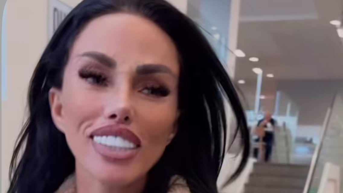 Katie Price shocks fans with unrecognisable new look as she shows off gleaming white teeth