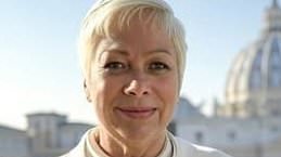 Denise Welch transforms herself into an AI version of the pontiff in bizarre post after the death of Pope Francis on Easter Monday
