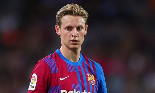 Transfer news LIVE: PSG join Manchester United in the race to sign Frenkie de Jong, while Manchester City identify Kalvin Phillips as their top priority to replace captain Fernandinho