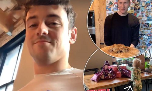 Tom Daley Celebrates 27th Birthday In Style With Husband And Son Flipboard