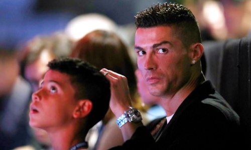 Cristiano Ronaldo's mother claims grandson is better than United star