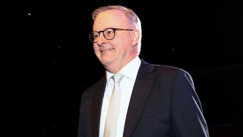 Anthony Albanese makes a VERY cheeky joke about Collingwood supporters at the AFL Grand Final Breakfast
