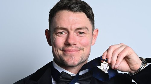 Lachie Neale wins the Brownlow Medal as he takes out footy's biggest award for the second time after thrilling count tinged with controversy