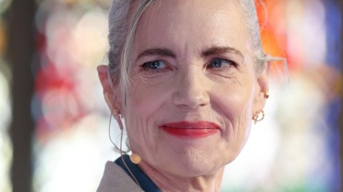 Elizabeth McGovern 'wanted' sexual experiences with older men