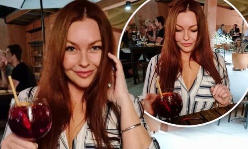 Fans say Bali jailbird Schapelle Corby 'doesn't look a day over 21' after she posts youthful looking selfies