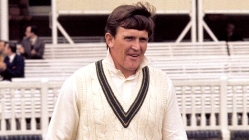 BREAKING NEWSAussie sport mourns the death of cricket legend Keith Stackpole who also made his mark as a TV star