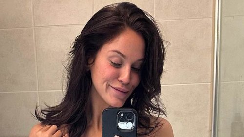 Vicky Pattison shows off her impressive figure in sizzling bikini snaps as she plans to 'prioritise...
