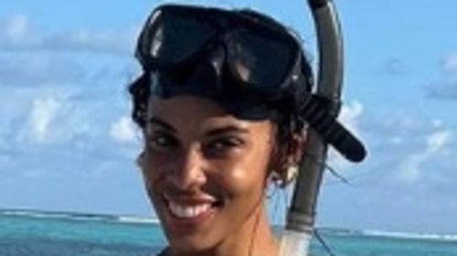 Rochelle Humes shows off her incredible figure in a bikini as she goes snorkelling with mini-me...