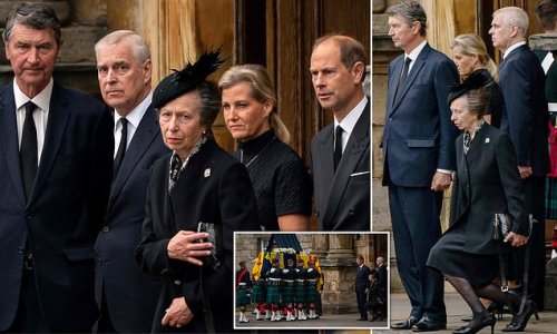 Keeping up with tradition: Moving moment Princess Anne maintains royal ...