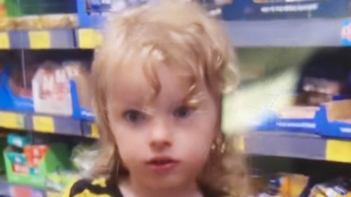 BREAKING NEWSUrgent appeal to find missing boy, four, last seen with group of people before 'running off' in seaside town