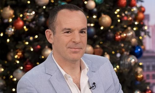 Martin Lewis reveals how Britons 'aged 45 to 70' can turn £800 into £5,500 by paying to boost their state pension