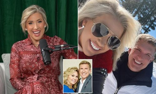 Savannah Chrisley Admits It's 'really Weird' Seeing Her Dad Todd In ...