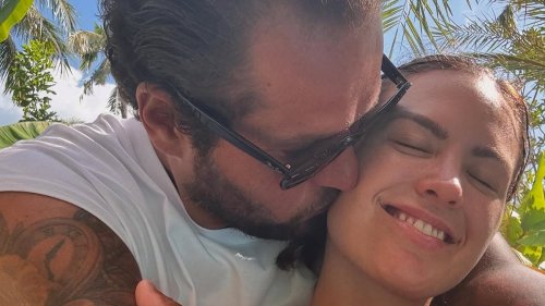 Footy legend Buddy Franklin shows off his very surprising sporting talent on his luxury Bali holiday