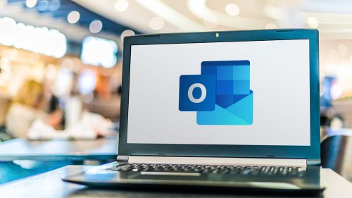 Is Microsoft Outlook down? Bizarre glitch leaves frustrated users unable to send or receive emails