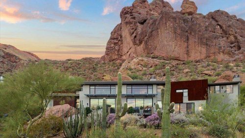 Thousands of wealthy Californians are fleeing to celeb haven dubbed the 'Beverly Hills of Arizona',...